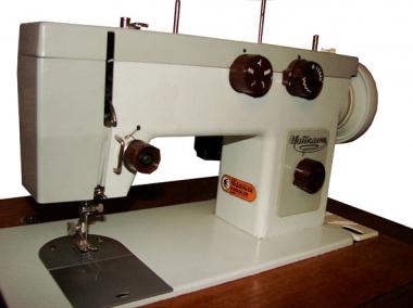 Швейная машина Подольский механический завод Чайка 143