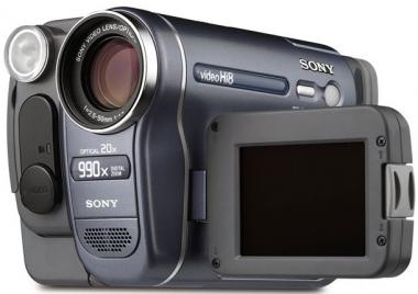 Видеокамера Sony CCD-TRV228