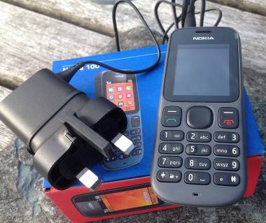Nokia 100